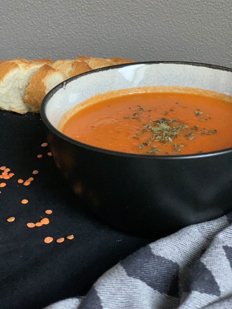 Rode linzensoep